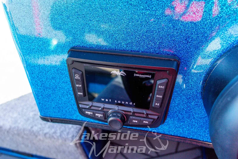 Slide: The Image of 2024 Recon 985 SC audio system with Wet Sounds display, blue metallic finish. - 24