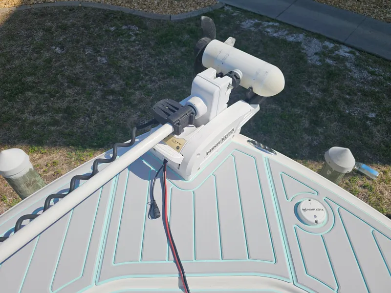 Slide: The Image of Robalo Cayman 246 2021 - 12