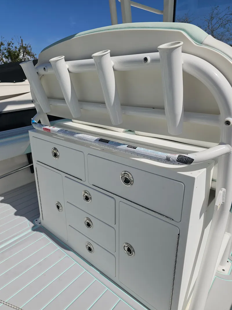 Slide: The Image of Robalo Cayman 246 2021 - 18