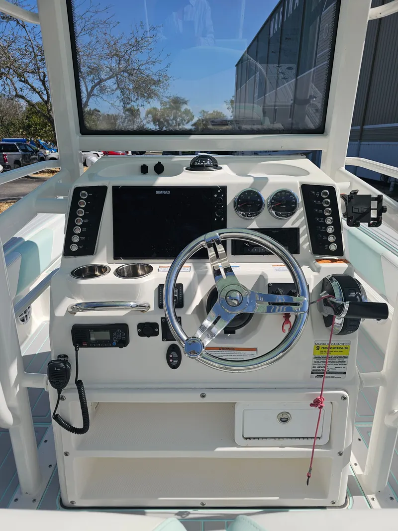 Slide: The Image of Robalo Cayman 246 2021 - 3