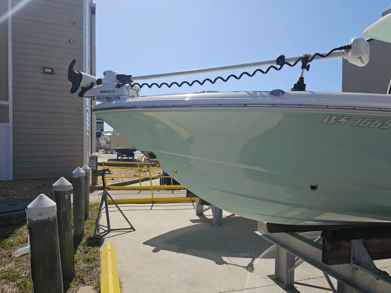 Slide: The Image of Robalo Cayman 246 2021 - 49