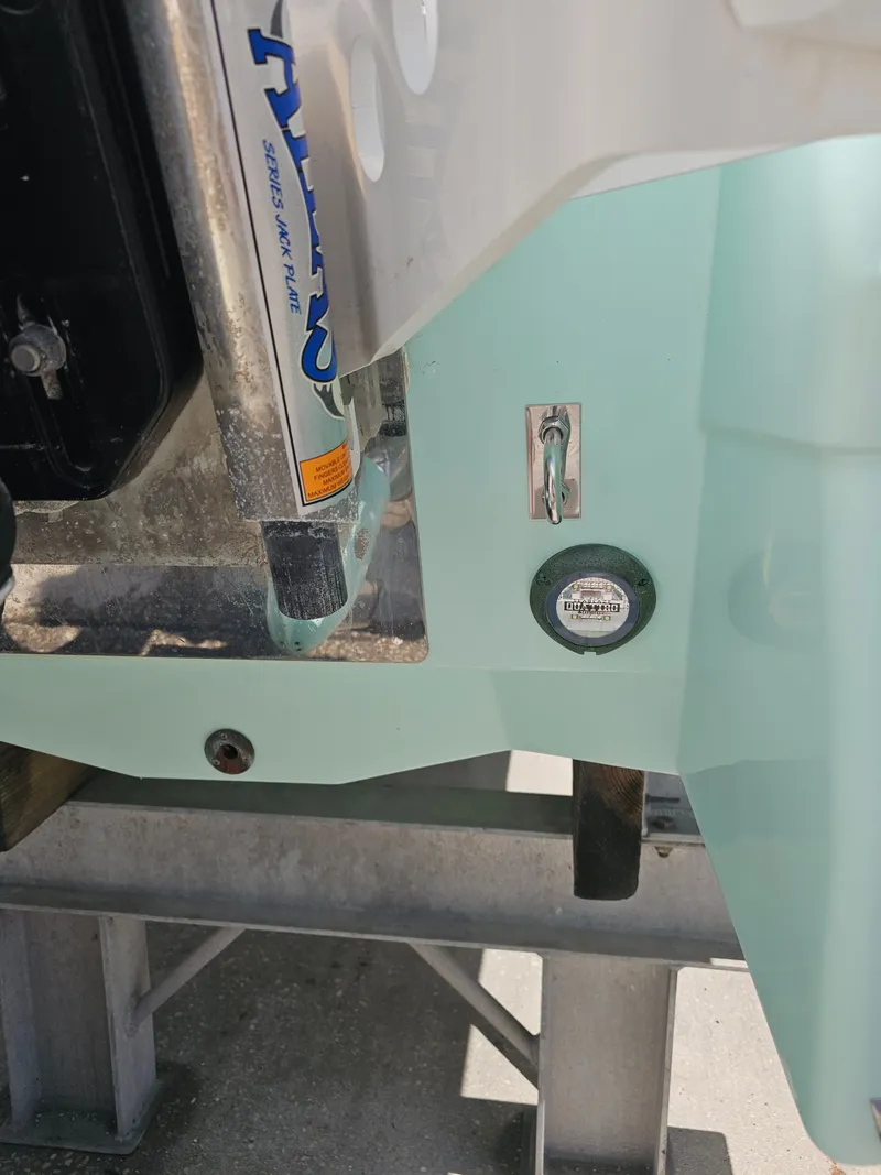 Slide: The Image of Robalo Cayman 246 2021 - 57