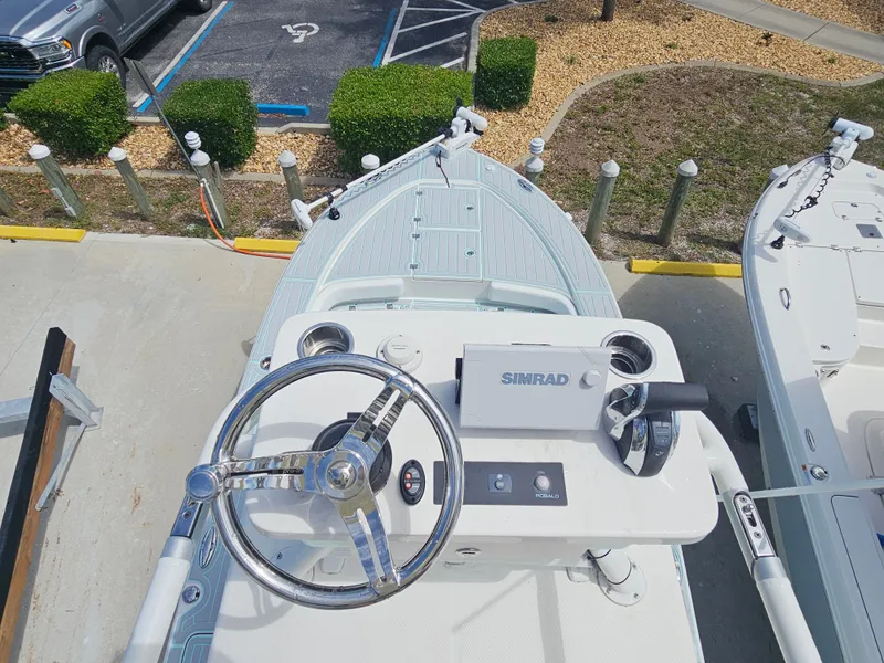 Slide: The Image of Robalo Cayman 246 2021 - 60