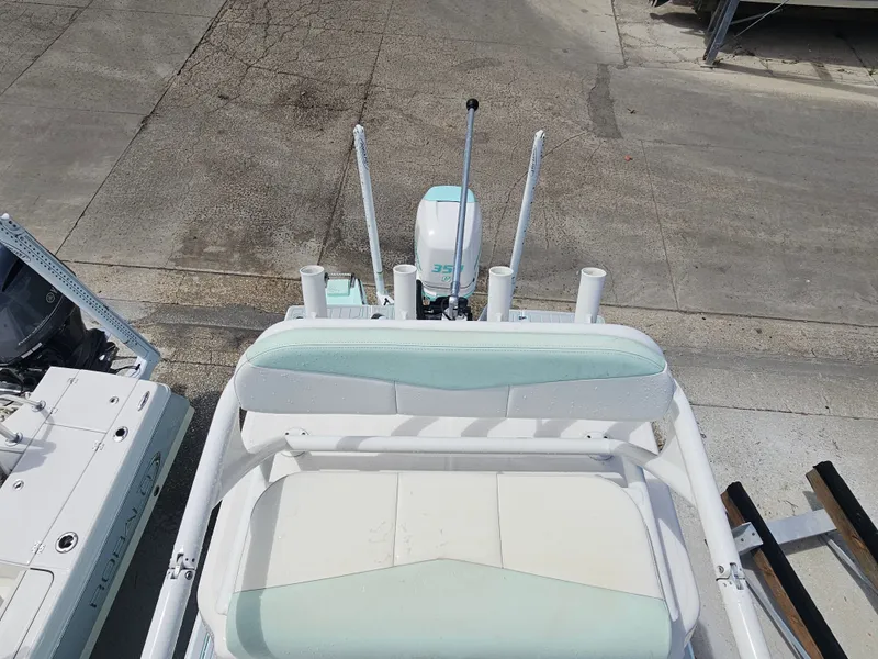 Slide: The Image of Robalo Cayman 246 2021 - 61