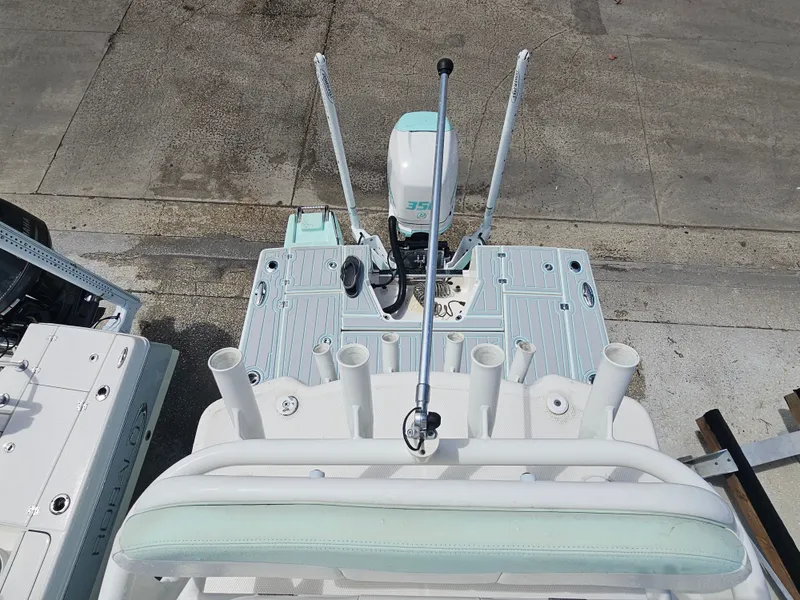 Slide: The Image of Robalo Cayman 246 2021 - 62