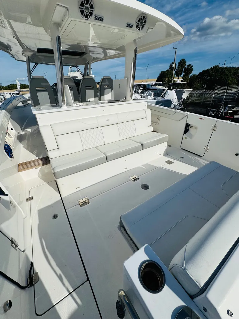 Slide: The Image of 2022 REGAL 38 SAV - Image 11 - 11