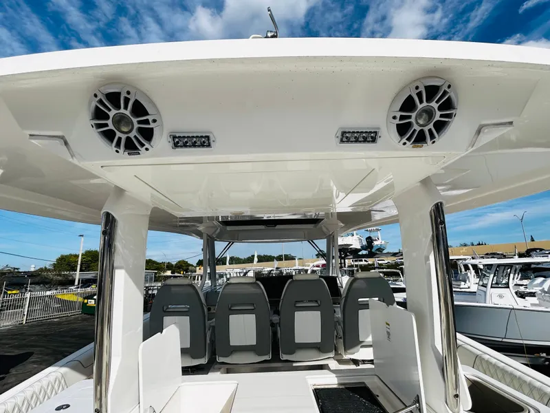 Slide: The Image of 2022 REGAL 38 SAV - Image 13 - 13