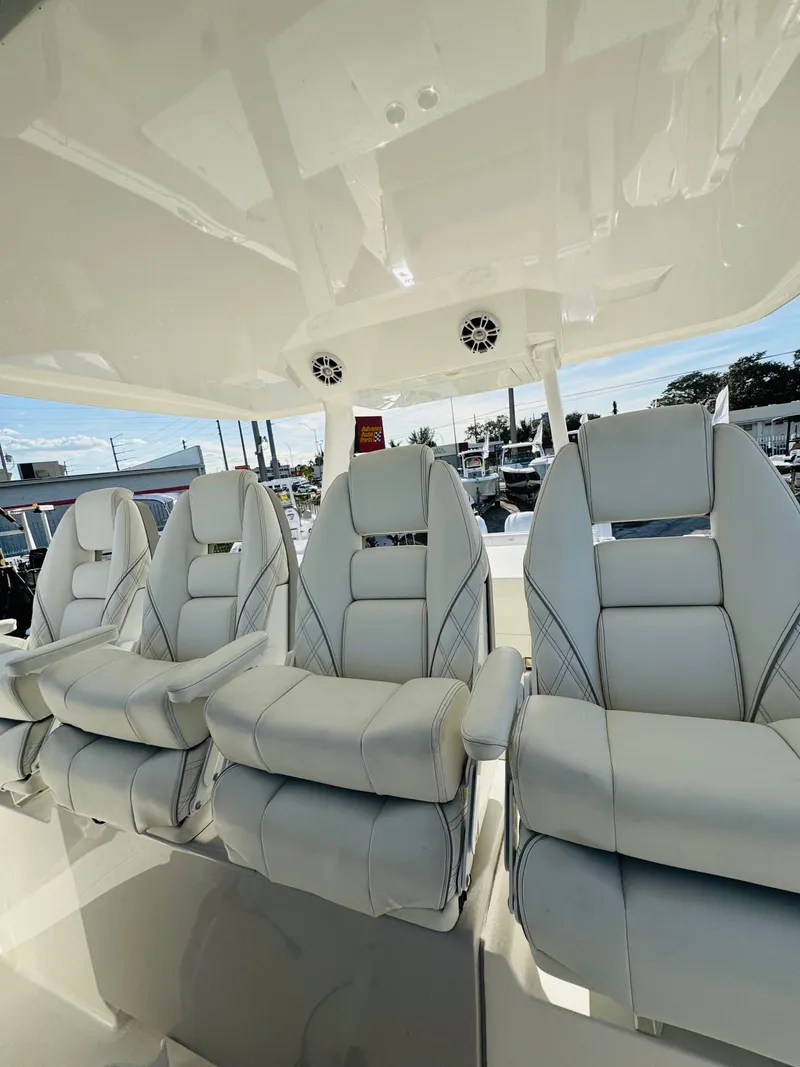 Slide: The Image of 2022 REGAL 38 SAV - Image 18 - 18