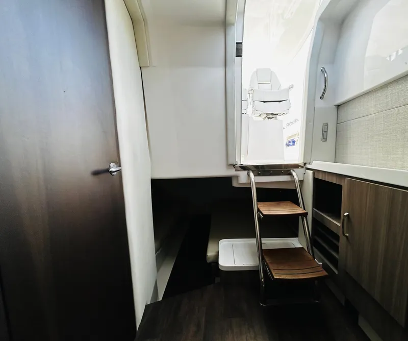 Slide: The Image of 2022 REGAL 38 SAV - Image 27 - 27