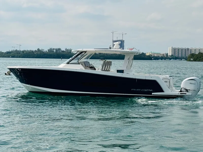 Slide: The Image of 2022 REGAL 38 SAV - Image 4 - 4