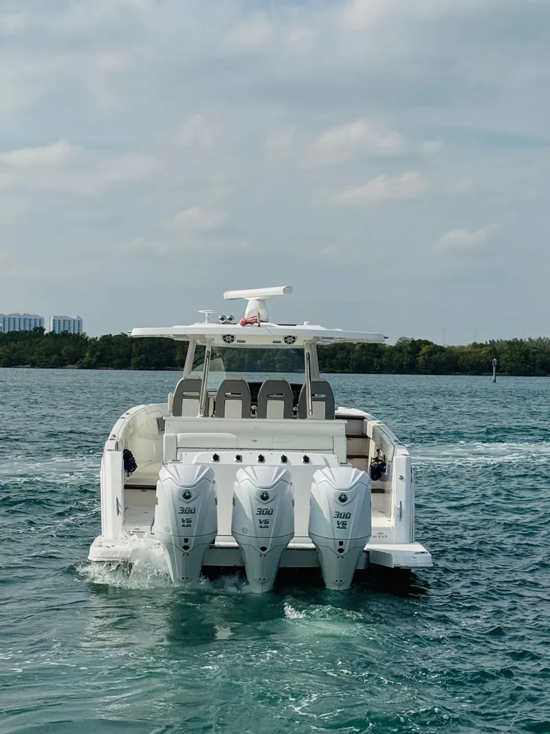 Slide: The Image of 2022 REGAL 38 SAV - Image 7 - 7