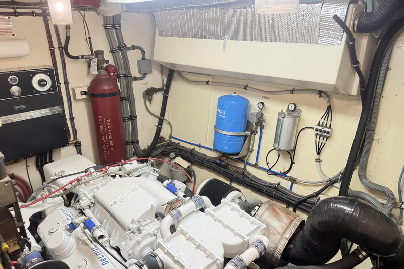 Slide: The Image of STBD Engine - 46