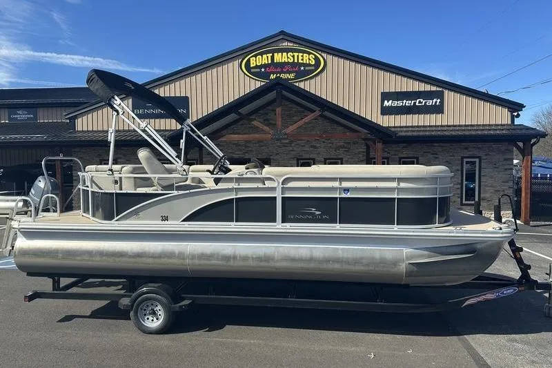 The Image of Bennington 22 SLX 2015 - undefined