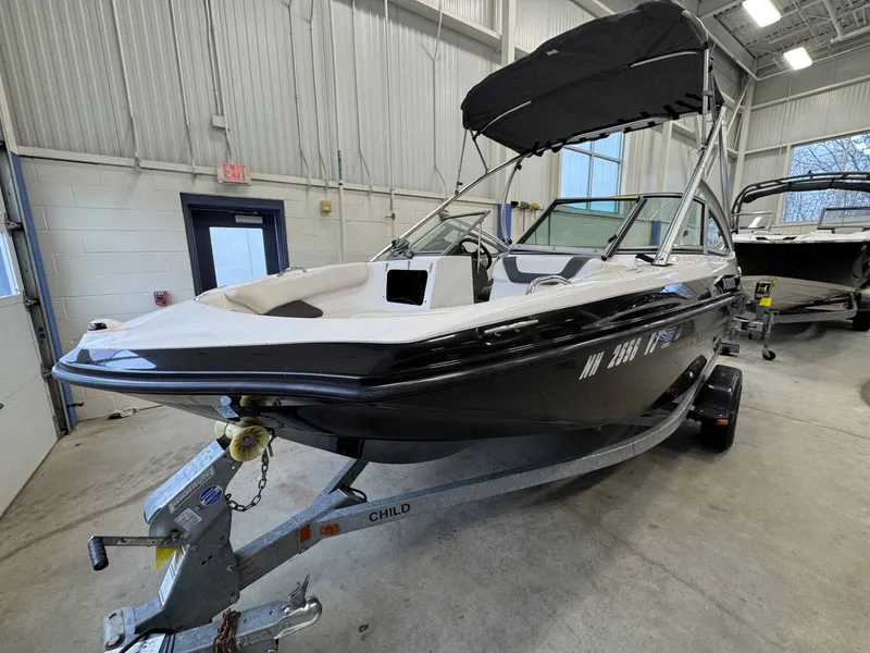 Slide: The Image of Yamaha AR190 2014 - 2