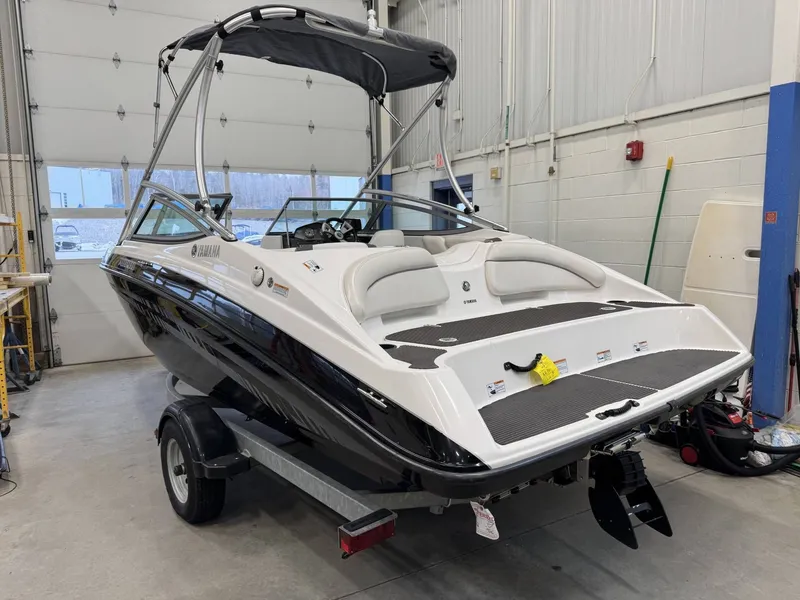 Slide: The Image of Yamaha AR190 2014 - 4