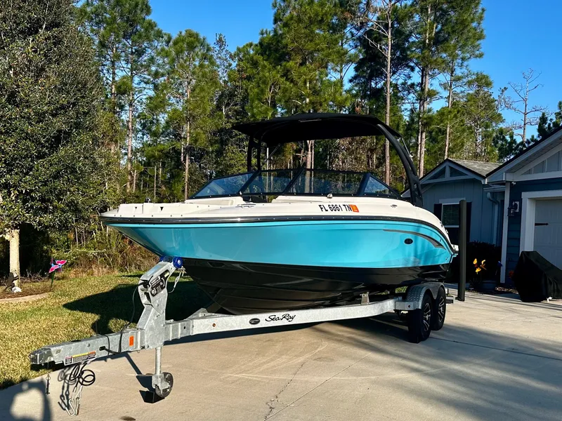 Slide: The Image of Sea Ray SPX 210 Outboard 2023 - 0