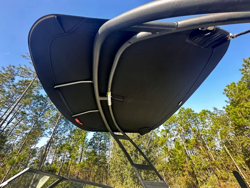 Slide: The Image of Sea Ray SPX 210 Outboard 2023 - 26