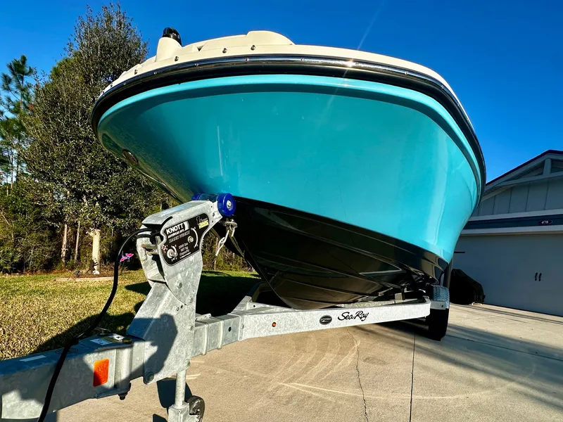 Slide: The Image of Sea Ray SPX 210 Outboard 2023 - 31