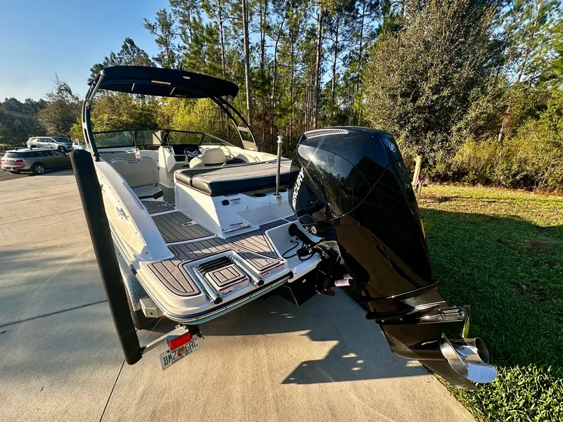 Slide: The Image of Sea Ray SPX 210 Outboard 2023 - 4