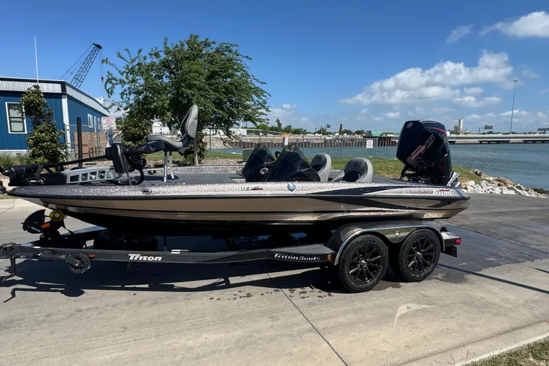 The Image of Triton 18 TrX 2026 - undefined