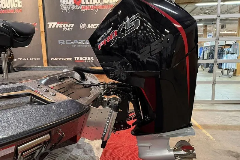 Slide: The Image of 2026 Ranger Z520R Cup-Equipped boat with Mercury Pro XS 250 engine in showroom. - 3