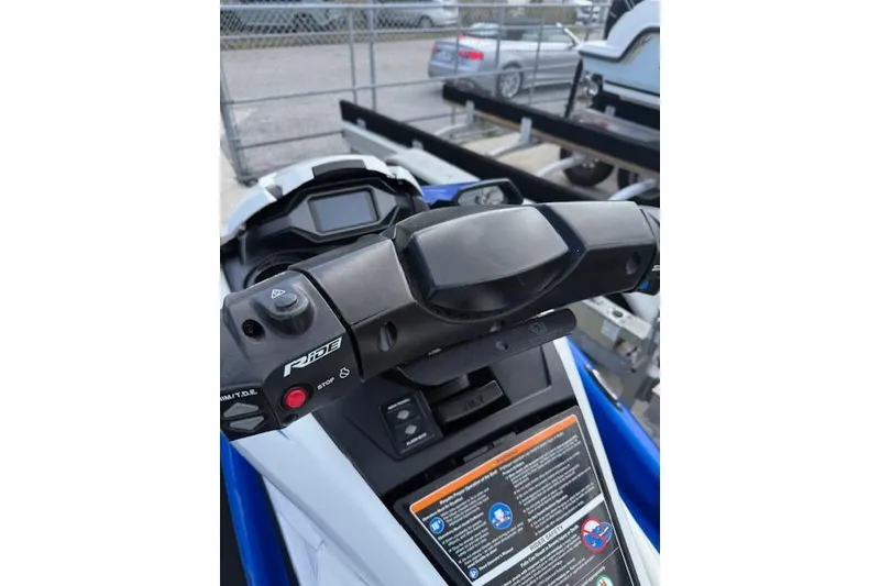 Slide: The Image of 2021 Yamaha WaveRunner FX Cruiser HO handlebars and controls close-up. - 4