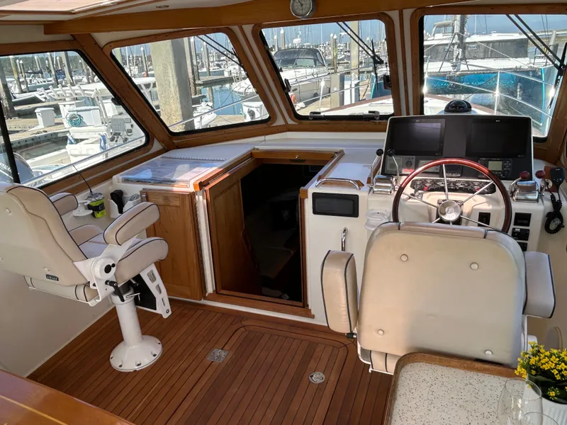 Slide: The Image of Sabreline 42 Express 2004 - 15