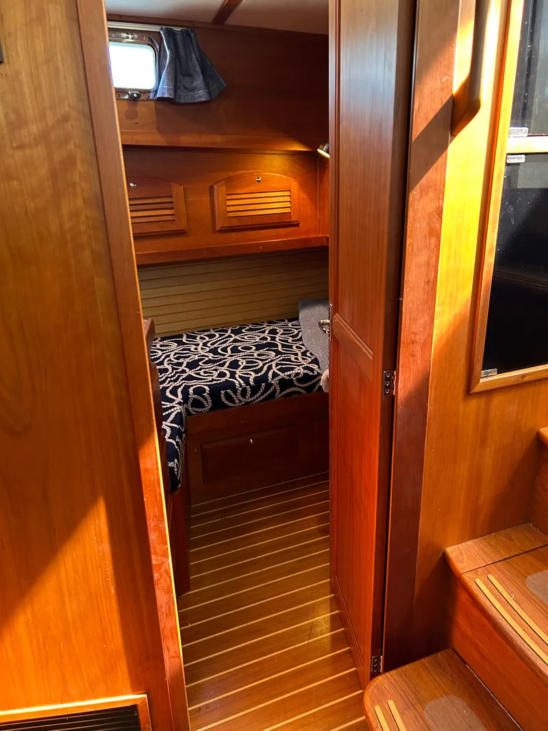 Slide: The Image of Sabreline 42 Express 2004 - 24