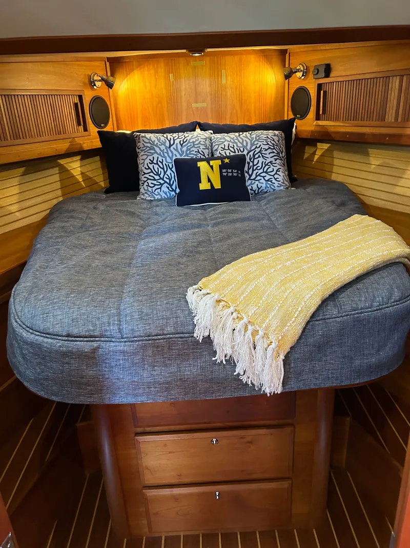 Slide: The Image of Sabreline 42 Express 2004 - 26