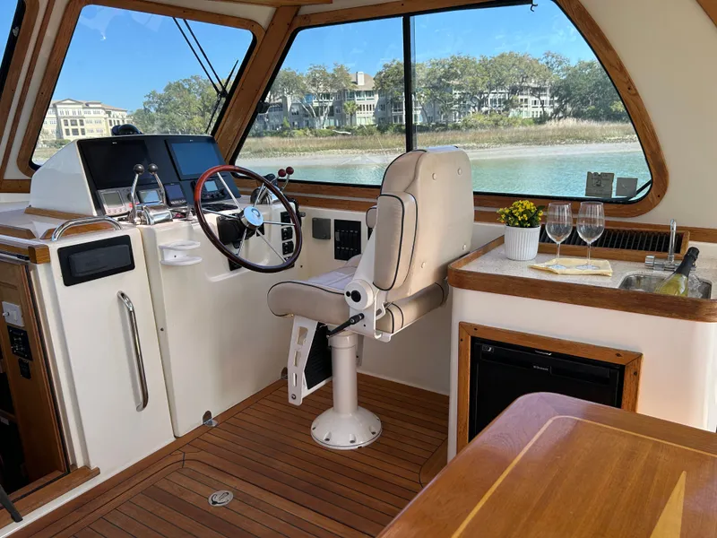 Slide: The Image of Sabreline 42 Express 2004 - 32