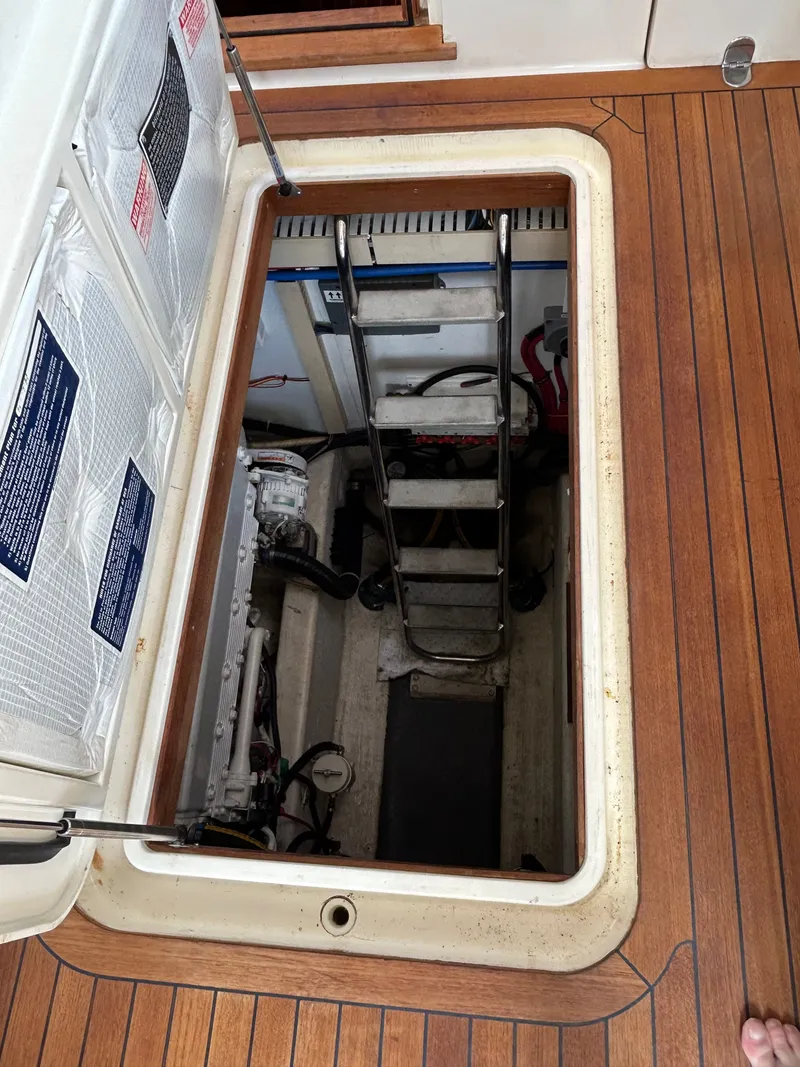 Slide: The Image of Sabreline 42 Express 2004 - 4