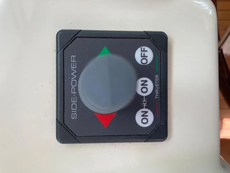 Slide: The Image of Sabreline 42 Express 2004 - 42