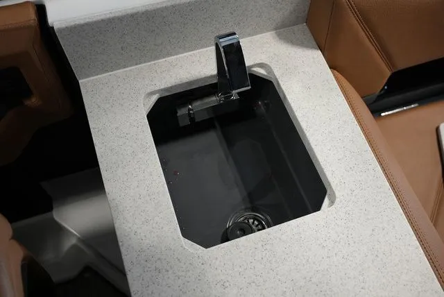 Slide: The Image of Cobalt R8 Outboard 2026 - 10