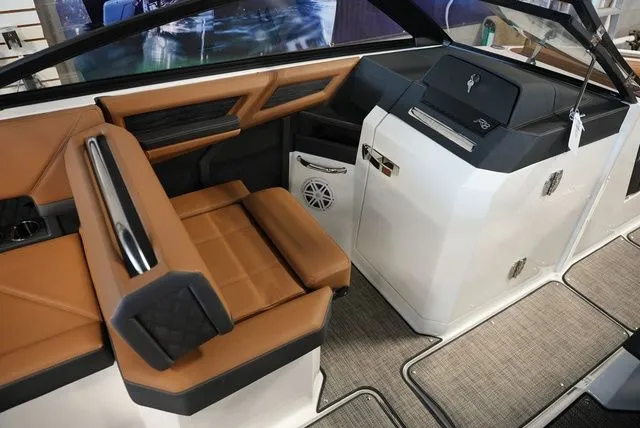 Slide: The Image of Cobalt R8 Outboard 2026 - 15