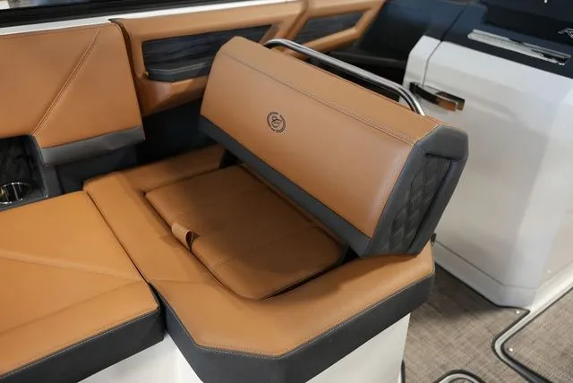 Slide: The Image of Cobalt R8 Outboard 2026 - 16