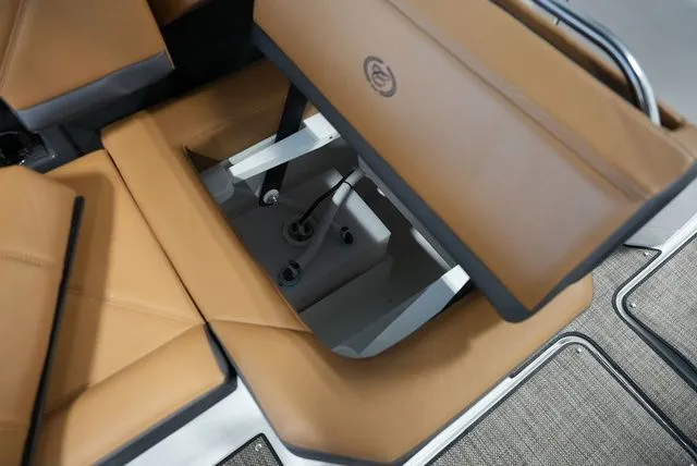 Slide: The Image of Cobalt R8 Outboard 2026 - 17