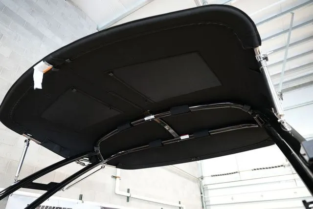 Slide: The Image of Cobalt R8 Outboard 2026 - 32