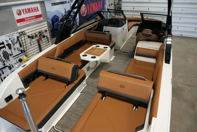 Slide: The Image of Cobalt R8 Outboard 2026 - 4