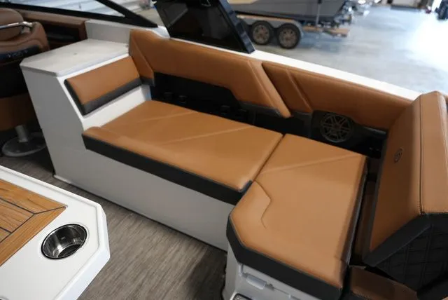 Slide: The Image of Cobalt R8 Outboard 2026 - 8