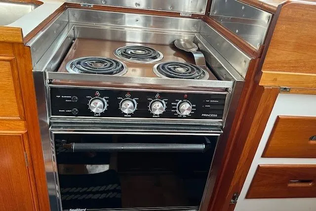 Slide: The Image of SeaWard Princess 3-Burner Cooktop and Oven - 30