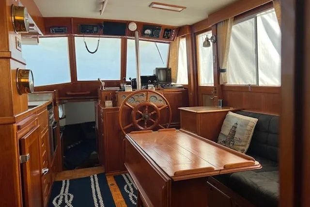 Slide: The Image of Salon (facing forward) - 46