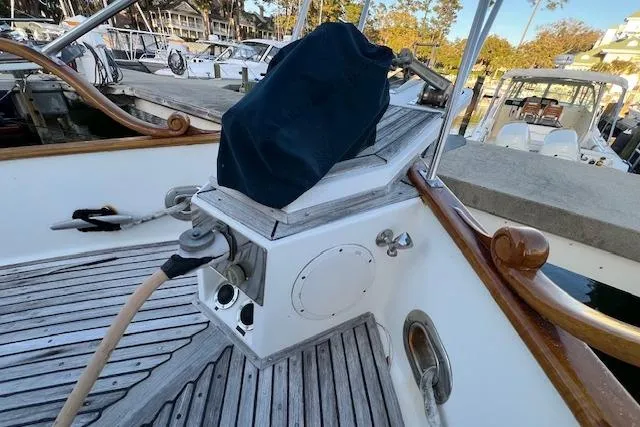 Slide: The Image of Bow with Washdown Spigot - 7