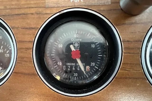 Slide: The Image of 2445 Port Engine Hours - 72