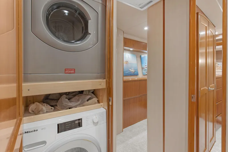 Slide: The Image of Viking 70 Convertible 2015 - 57