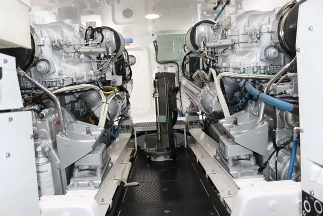 Slide: The Image of Viking 70 Convertible 2015 - 60