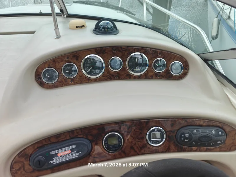 Slide: The Image of Sea Ray Sundancer 2002 - 10