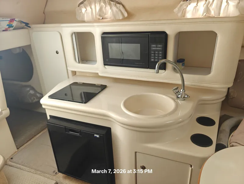 Slide: The Image of Sea Ray Sundancer 2002 - 17