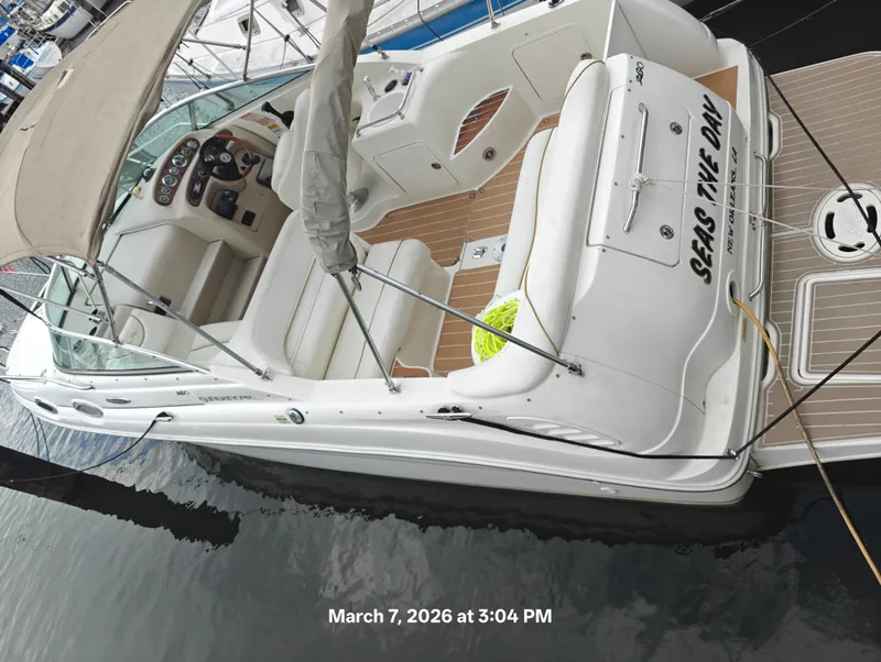 Slide: The Image of Sea Ray Sundancer 2002 - 2