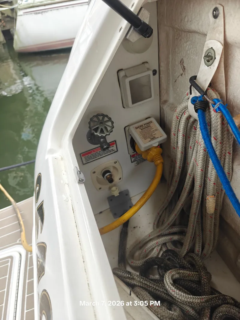 Slide: The Image of Sea Ray Sundancer 2002 - 28