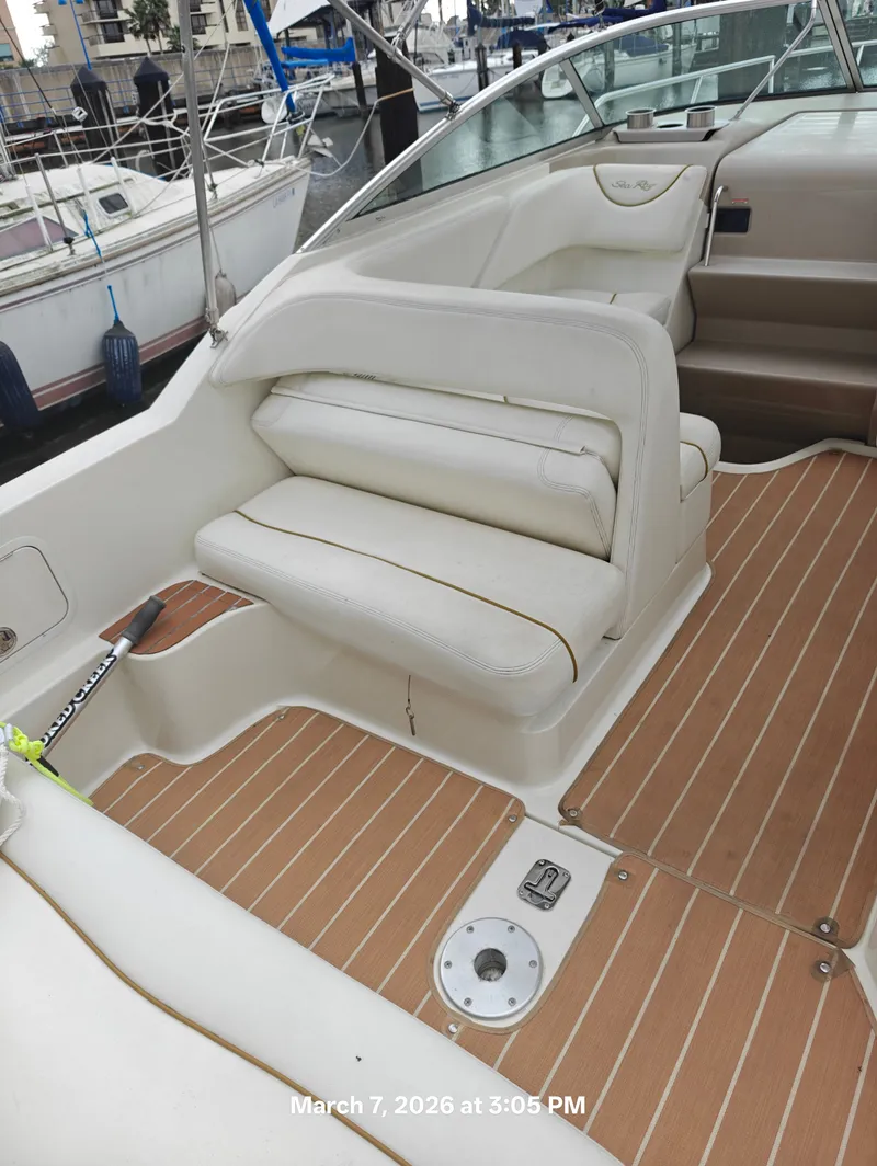 Slide: The Image of Sea Ray Sundancer 2002 - 3